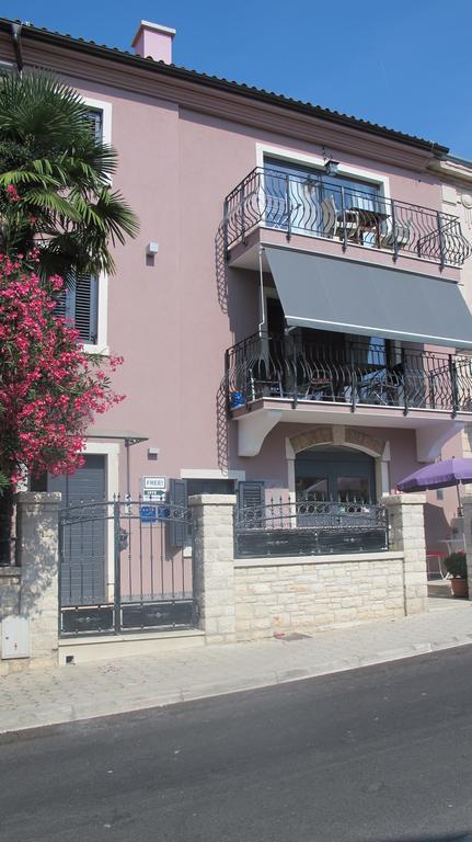 Kseni Rovinj